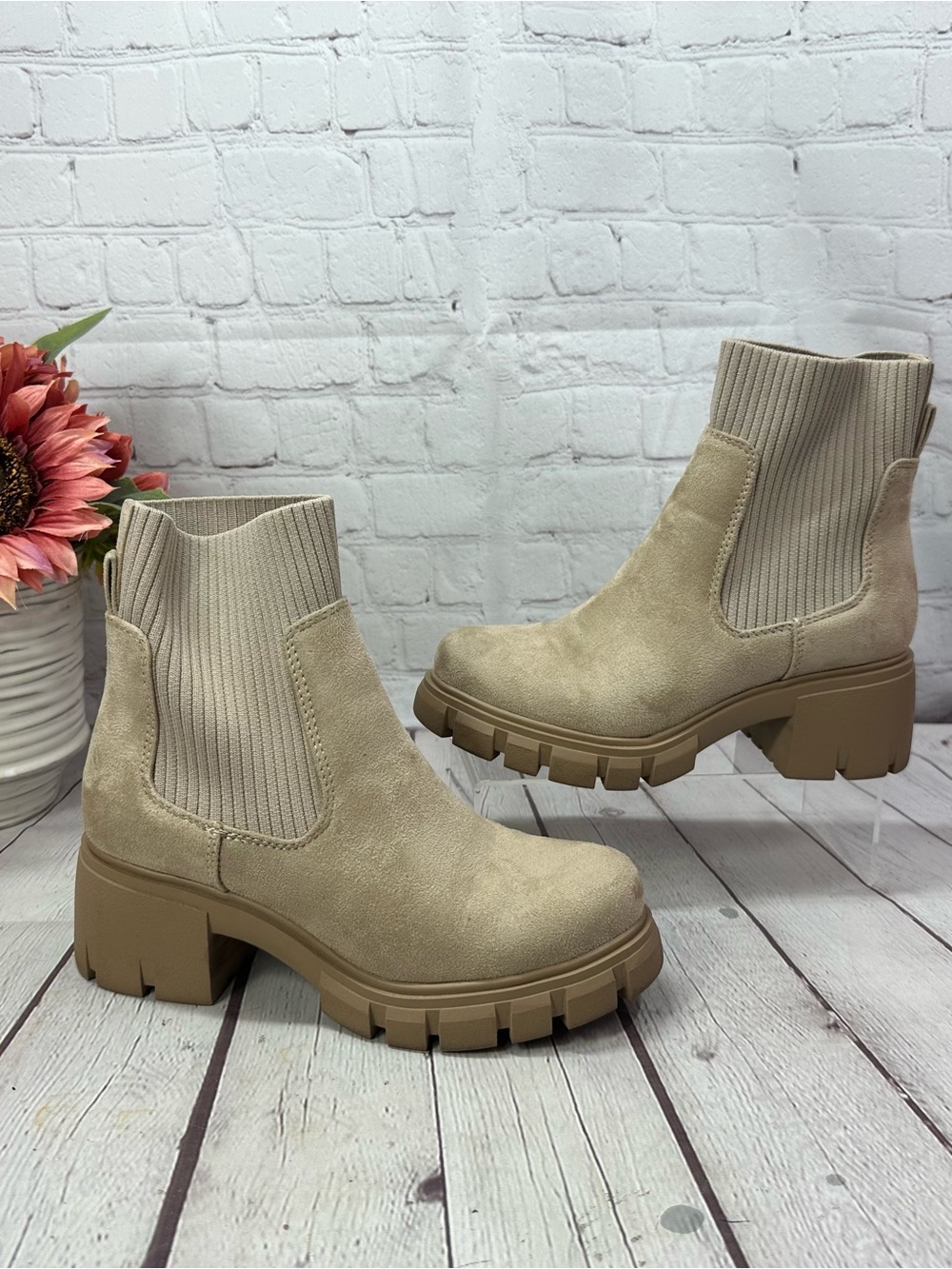 Soda Beige Chunky Chelsea Heeled Boots